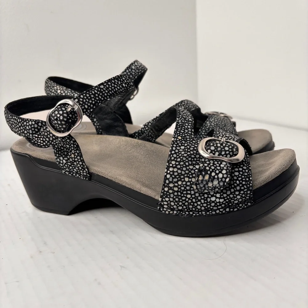 Dansko Sandi Leather Ankle Strap Sandals Size 38 US 7.5 / 8 Comfort Chunky Shoe